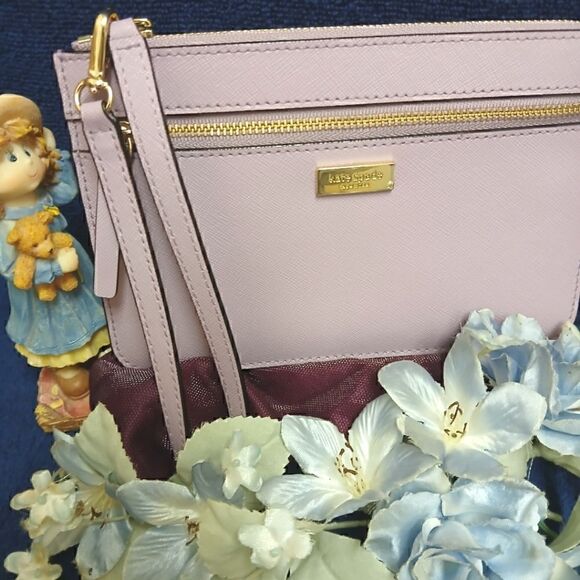 Kate Spade "LAUREL WAY" WRISTLET NWT - Picture 3 of 13